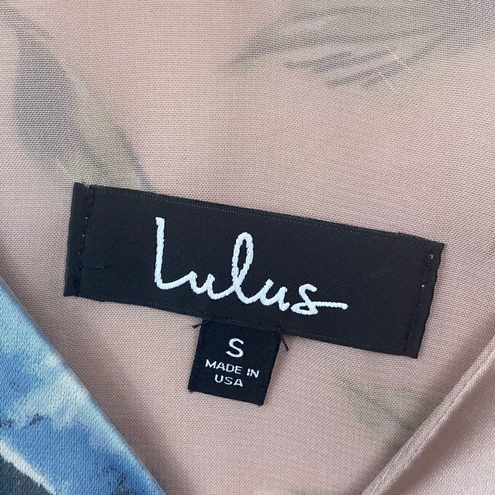 Lulu’s Blush Blue Floral Dress - Picture 4 of 5